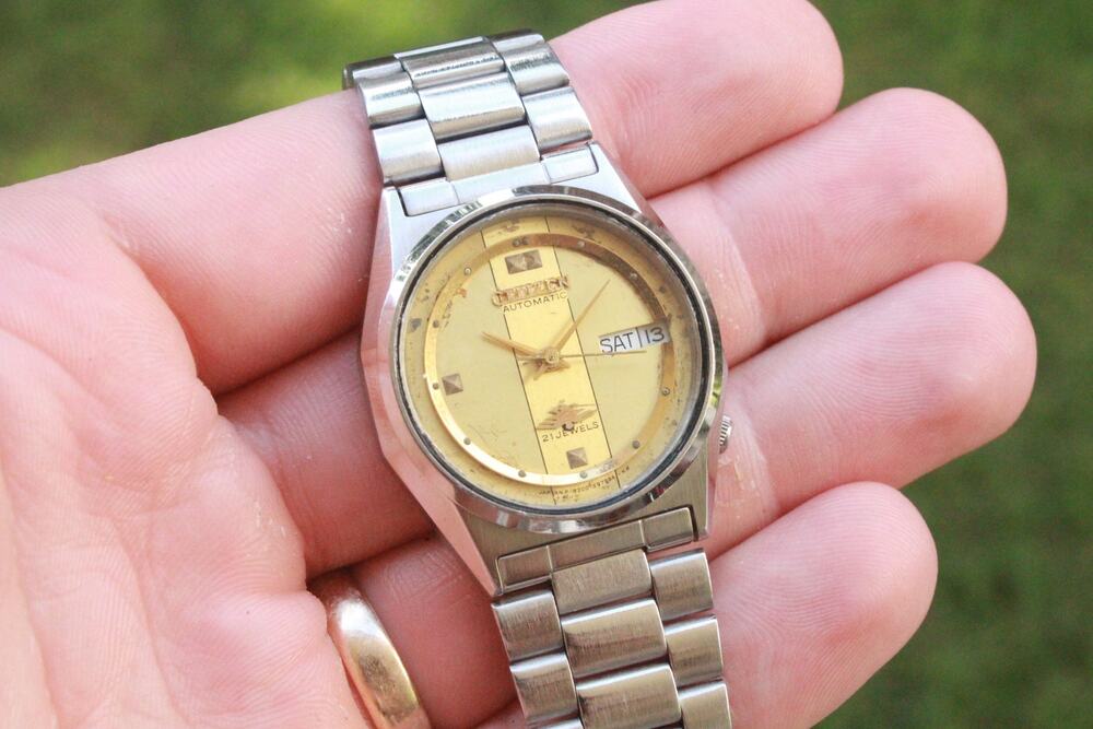 Vintage 1982 Citizen Automatic Mens Silver Watch W/daydate & Gold accents